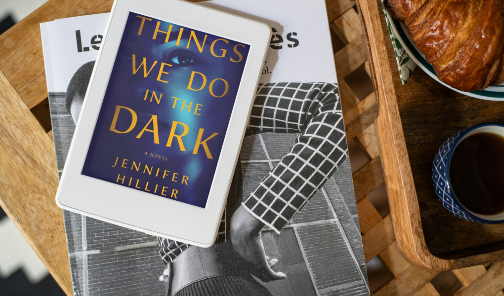 photo of e-book things we do in the dark by jennifer hillier on an e-reader